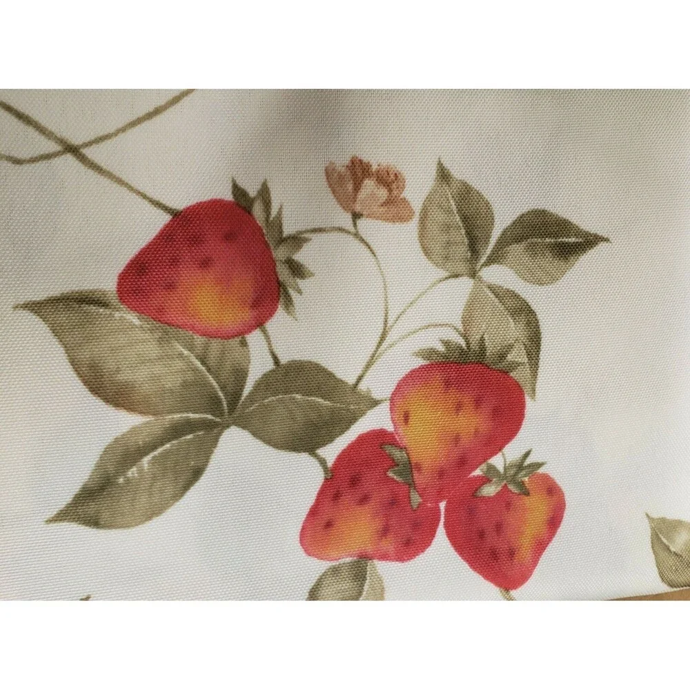 1 Printed Fabric Tablecloth, 60